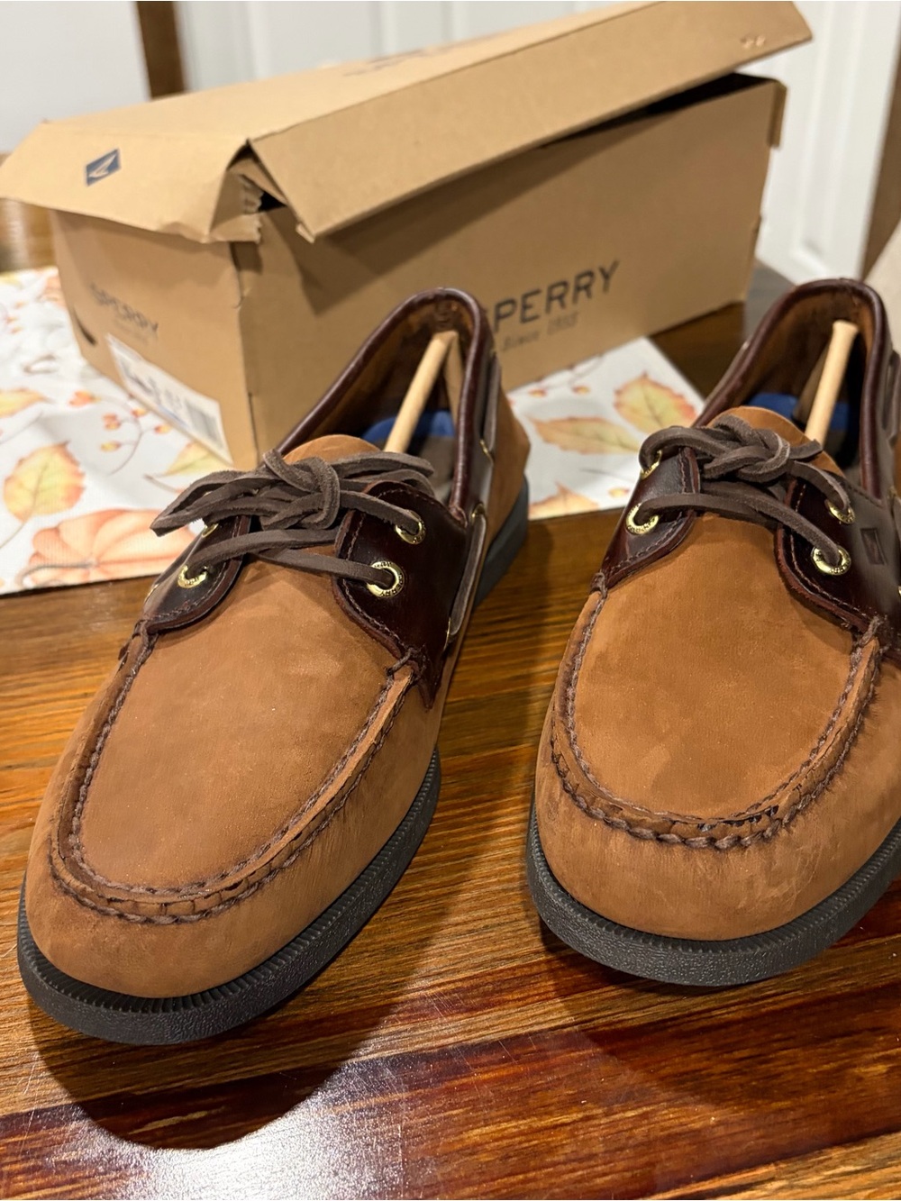 New- Sperry Men’s Two-Tone Brown/Tan Suede Boat Shoes 8.5 W